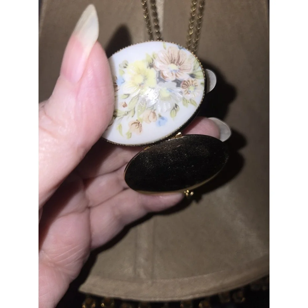 Vintage 1975 Avon French Flowers Solid Perfume Locket Necklace Gold Tone Pendant